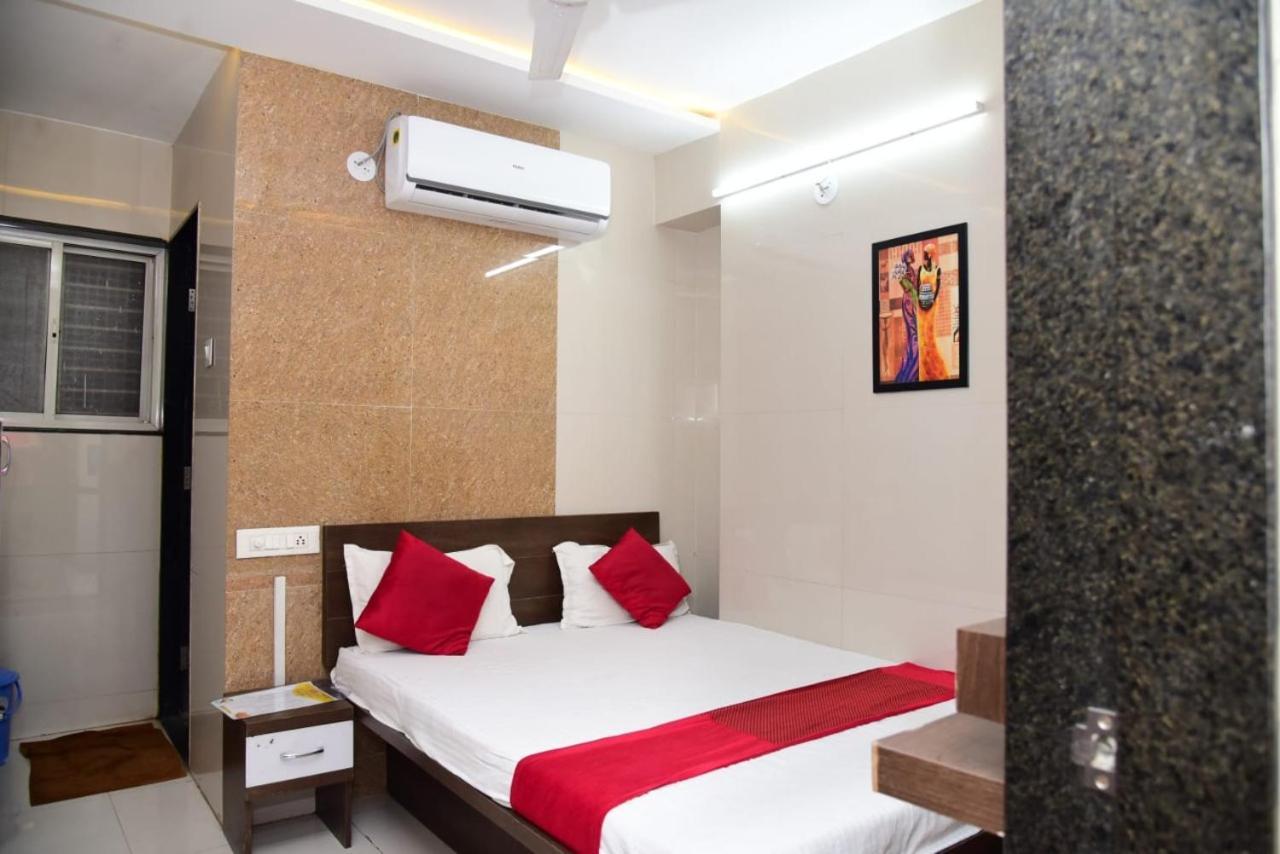 Nivant Lodge Solapur Exterior foto